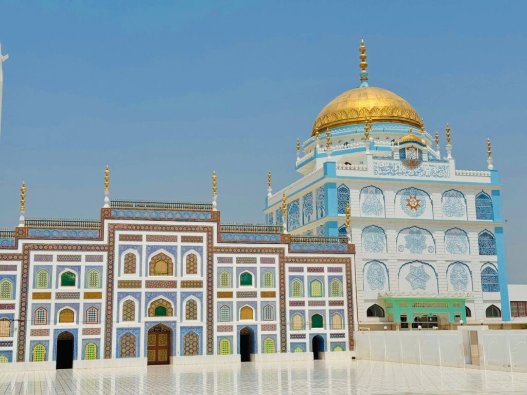 امام العارفین حضرت پیر سید محمد راشد روضہ دھنی قدس سرہ روضہ دھنی